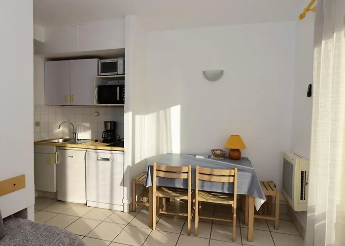 Au Lavandou, 4 Pers, Clim, Parking, Wifi - Fr-1-803-5