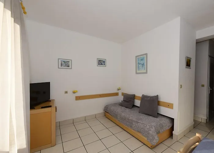 Au Lavandou, 4 Pers, Clim, Parking, Wifi - Fr-1-803-5 Le Lavandou